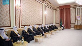 السفراء يؤدون اليمين أمام ولي العهد