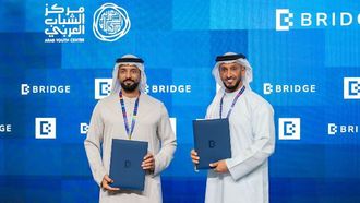 مركز الشباب العربي يوقع مذكرات تفاهم لتمكين الشباب