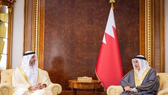 البحرين والإمارات العربية المتحدة تناقشان مبادرات التعاون