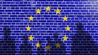 الاتحاد الأوروبي يعتمد برنامج صناعة الدفاع