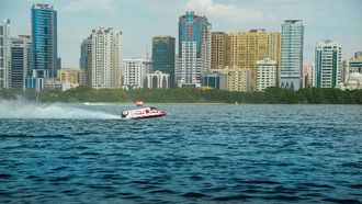 انطلاق أسبوع بطولة الفورمولا 1 للرجال والنساء في الشارقة بمشاركة 20 فريقاً