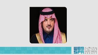 الأمير عبد العزيز يتفقد مسؤولاً في المسجد الحرام