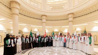 تعود مؤسسة جلف بريدجز ببرنامج القيادة الشبابية