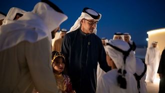 هزاع بن زايد في معرض واحة الاتحاد