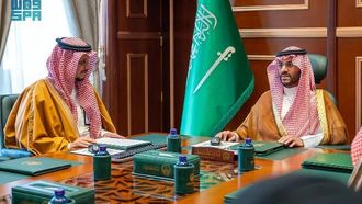 نائب محافظ حائل يستعرض مشاريع استثمارية