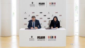 جامعة الرياض تتعاون مع كلية إدارة الأعمال ESSEC