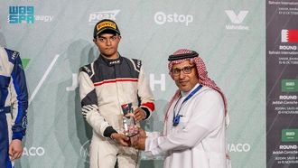 بيلوفسكي يفوز بسباق أرامكو السعودية للفورمولا 4