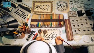 تتألق الكتابة السعودية في معرض جدة للكتاب 2025