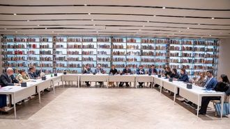 دبلوماسيون من الاتحاد الأوروبي في الشارقة يناقشون الشراكات