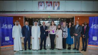 مصرف الشارقة الإسلامي يفوز بجائزة دويتشه بنك للخدمات المصرفية