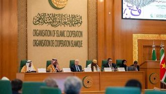 الاحتفال باليوم العالمي للغة العربية في جدة