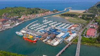 موانئ أبوظبي تستحوذ على حوض بناء السفن بالنسياغا