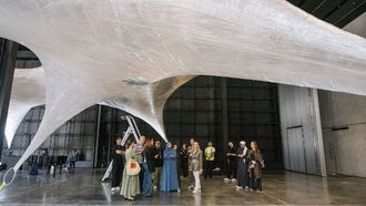 مهرجان القوز للفنون يحتفي بإبداع دبي