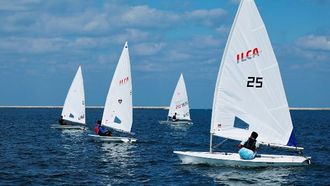 استقطب يوم دبي البحري 221 رياضياً من 34 دولة