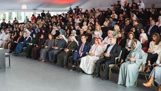 انطلاق مهرجان الإمارات الأدبي بمشاركة 200 متحدث