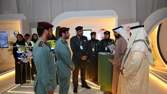 شرطة أبوظبي في منتدى المفكرين الإماراتي