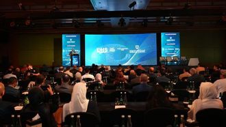 مؤتمر إعادة بناء الفتق في دبي