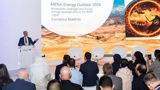توقعات الطاقة في منطقة الشرق الأوسط وشمال أفريقيا 2026: مصادر الطاقة المتجددة والتخزين