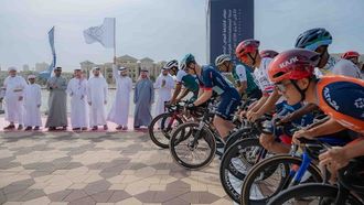انطلاق الجولة الحادية عشرة لجولة الشارقة للدراجات