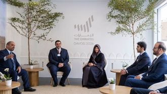 التعاون بين الإمارات والبحرين في دافوس 2026