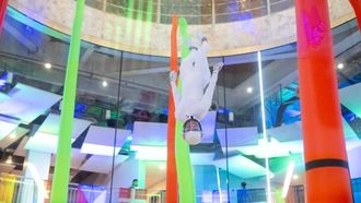 بطولة الإمارات للقفز المظلي الداخلي 2026 تنطلق