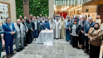 صحفيون إماراتيون يطلقون متحفاً للعناوين الرئيسية