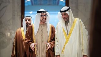 توطدت العلاقات بين الإمارات والكويت بعد لقاء أمير الكويت مع الأمير عبد الله بن زايد.