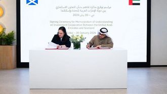 مذكرة تفاهم بين الإمارات العربية المتحدة واسكتلندا تعزز العلاقات الاستثمارية