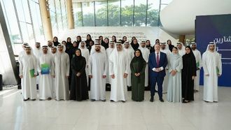 الإمارات العربية المتحدة تخرج 35 مستشاراً مالياً شاباً