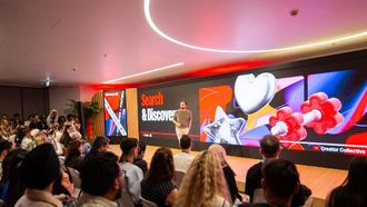 كلمات رئيسية من يوتيوب في قمة المليار متابع