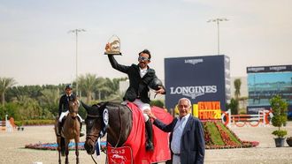 عمرو جمال يفوز ببطولة الشارقة السادسة والعشرين للقفز الاستعراضي