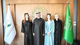 KSrelief Chief Meets Olga And Daria