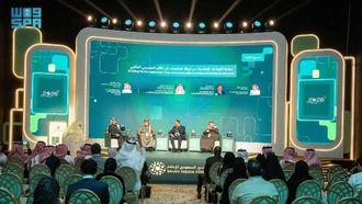 تعليم القيادة الإعلامية من أجل التأثير العالمي