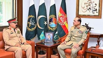 رئيس أركان الجيش الباكستاني ومركز التدريب العسكري الدولي يناقشان التعاون