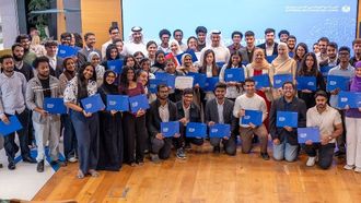 مكتب الذكاء الاصطناعي في الإمارات العربية المتحدة يُخرّج 130 طالباً من برنامج سامسونج