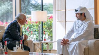 Dubai Ties With CLP And Peninsula Hotels