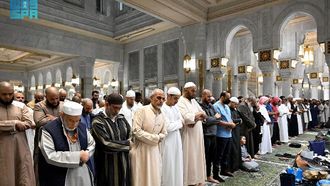 Grand Mosque Hosts Taraweeh And Tahajjud