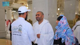 الاستعدادات لشهر رمضان في المسجدين الحرام