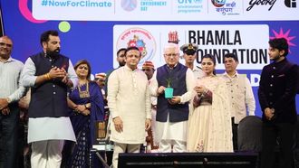 Governor And Stars Lead Climate Action.