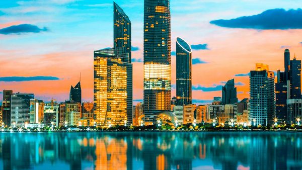 Abu Dhabis Smart City Global Ascent