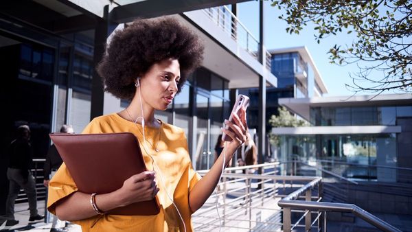 AI & AR/VR to Boost Telecom Growth AI & AR/VR to Boost Telecom Growth