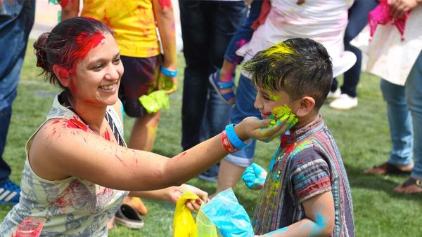 Dubais Grand Holi Celebration 2024