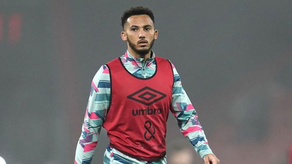 Newcastle Targets Lloyd Kelly