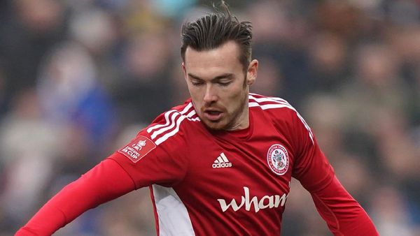 Accrington Beats AFC Wimbledon 2-0