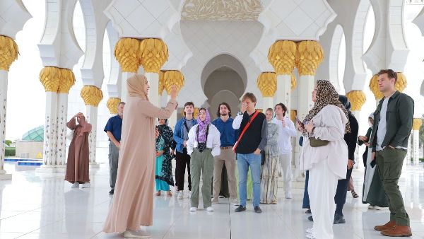 Mosque Celebrates Tourist Guide Day