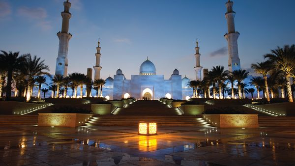 570K Visit Sheikh Zayed Mosque