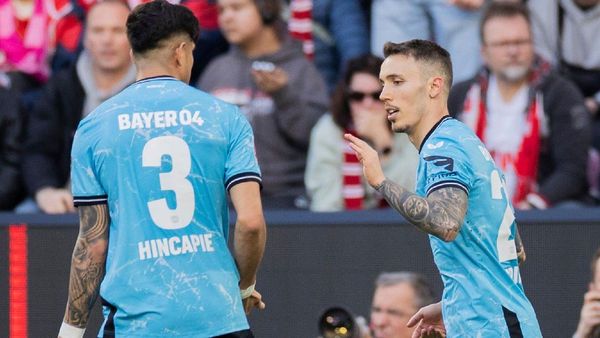 Leverkusen's 10-Point Lead in Bundesliga Leverkusen's 10-Point Lead in Bundesliga