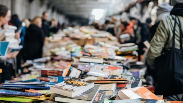 Dubai s Huge Book Sale Offers Up to 75  Off