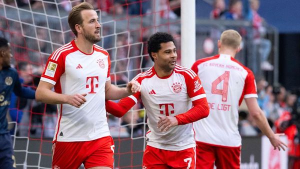 Kane's Record Hat-Trick Powers Bayern Kane's Record Hat-Trick Powers Bayern