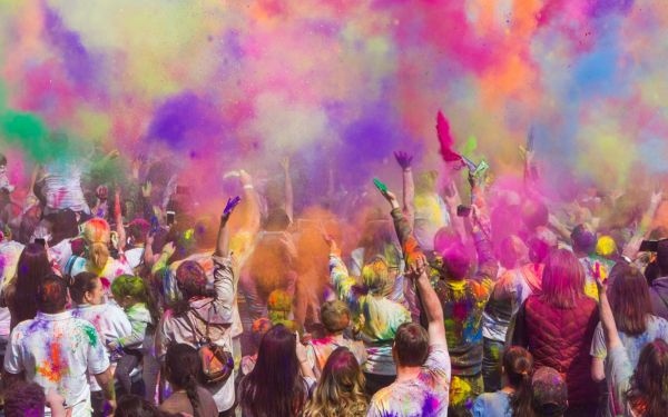 holi
